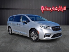  2023 Chrysler Pacifica Hybrid Limited FWD at Peters Auto Mall near High Point&comma; NC