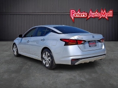 Used 2020  Nissan Altima 4d Sedan FWD 2&period;5L S at Peters Auto Mall near High Point&comma; NC