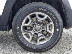 Used 2019  Jeep Cherokee 4d SUV 4WD Trailhawk 3&period;2L at Peters Auto Mall near High Point&comma; NC