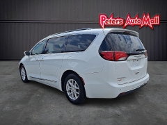 Used 2020  Chrysler Pacifica 4d Wagon Touring L at Peters Auto Mall near High Point&comma; NC