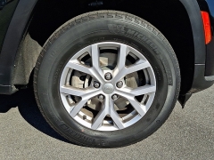 Used 2022  Jeep Grand Cherokee L Limited 4x4 at Peters Auto Mall near High Point&comma; NC