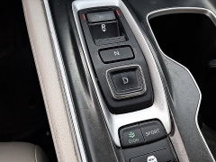 Used 2018  Honda Accord Hybrid 4d Sedan EX-L w&sol;Navigation at Peters Auto Mall near High Point&comma; NC