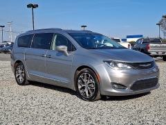 2020 Chrysler Pacifica 4d Wagon Touring L Plus at Peters Auto Mall near High Point, NC
