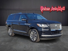  2024 Lincoln Navigator Reserve 4x4 at Peters Auto Mall near High Point, NC