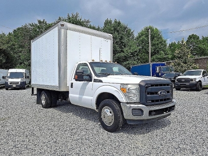 2015 Ford F-350 Super Duty Chassis Cab XL's photo