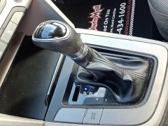 Used 2017  Hyundai Elantra 4d Sedan SE Auto at Peters Auto Mall near High Point&comma; NC