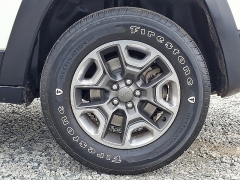 Used 2019  Jeep Cherokee 4d SUV 4WD Trailhawk 3&period;2L at Peters Auto Mall near High Point&comma; NC