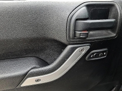Used 2013  Jeep Wrangler 2d Convertible Rubicon at Peters Auto Mall near High Point&comma; NC