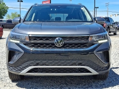 Used 2024  Volkswagen Taos SE FWD at Peters Auto Mall near High Point&comma; NC