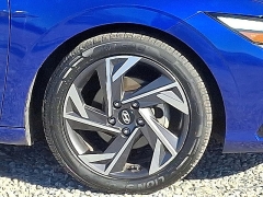 Used 2024  Hyundai Elantra Limited IVT at Peters Auto Mall near High Point&comma; NC