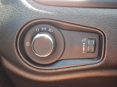 Used 2019 Jeep Renegade 4d SUV 4WD Sport at Peters Auto Mall near High Point, NC