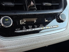 Used 2024  Toyota Corolla SE CVT at Peters Auto Mall near High Point&comma; NC