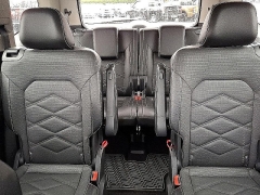 Used 2024  Volkswagen Atlas 2&period;0T SE w&sol;Technology FWD at Peters Auto Mall near High Point&comma; NC