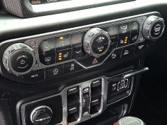 Used 2020  Jeep Gladiator Crew Cab Overland at Peters Auto Mall near High Point&comma; NC