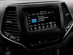 Used 2019  Jeep Cherokee 4d SUV FWD Latitude Plus Altitude 2.4L at Peters Auto Mall near High Point, NC