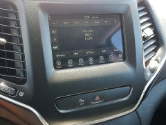 Used 2019 Jeep Cherokee 4d SUV FWD Latitude Plus 2.4L at Peters Auto Mall near High Point, NC