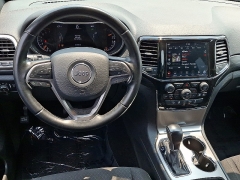 Used 2022  Jeep Grand Cherokee WK Laredo E 4x4 at Peters Auto Mall near High Point&comma; NC