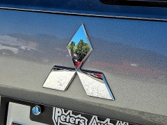 Used 2020 Mitsubishi Outlander 4d SUV AWC SE at Peters Auto Mall near High Point, NC