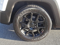 Used 2019  Jeep Renegade 4d SUV FWD Latitude Altitude at Peters Auto Mall near High Point, NC