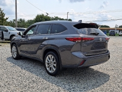 Used 2021  Toyota Highlander Limited FWD at Peters Auto Mall near High Point&comma; NC
