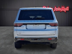 Used 2024  Jeep Wagoneer L Series II 4x2 at Peters Auto Mall near High Point&comma; NC
