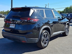 Used 2025  Nissan Rogue FWD SV at Peters Auto Mall near High Point&comma; NC