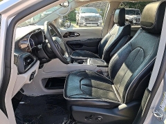 Used 2023  Chrysler Pacifica Hybrid Limited FWD at Peters Auto Mall near High Point&comma; NC