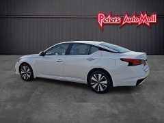 Used 2020  Nissan Altima 4d Sedan AWD 2&period;5L SV at Peters Auto Mall near High Point&comma; NC