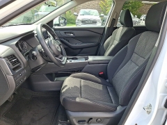 Used 2024  Nissan Rogue FWD SV at Peters Auto Mall near High Point&comma; NC