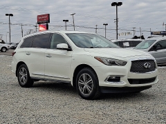  2017 INFINITI QX60 4d SUV AWD at Peters Auto Mall near High Point, NC