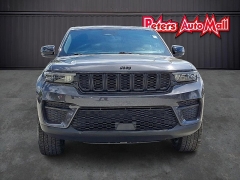 Used 2023  Jeep Grand Cherokee Altitude 4x4 at Peters Auto Mall near High Point&comma; NC