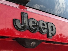 Used 2018  Jeep Renegade 4d SUV FWD Latitude Altitude at Peters Auto Mall near High Point&comma; NC