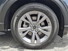 Used 2024  Ford Explorer XLT 4WD at Peters Auto Mall near High Point&comma; NC
