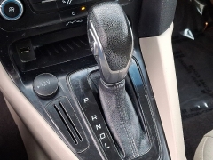 Used 2018  Ford Focus 4d Hatchback SE at Peters Auto Mall near High Point&comma; NC