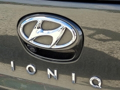 Used 2020 Hyundai Ioniq Hybrid 4d Hatchback Limited at Peters Auto Mall near High Point, NC