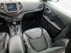 Used 2019  Jeep Cherokee 4d SUV 4WD Trailhawk 3&period;2L at Peters Auto Mall near High Point&comma; NC