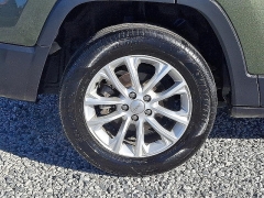 Used 2020  Jeep Cherokee 4d SUV FWD Latitude 2.4L at Peters Auto Mall near High Point, NC