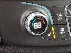 Used 2023  Chevrolet Traverse AWD 4dr LT Cloth w&sol;1LT at Peters Auto Mall near High Point&comma; NC