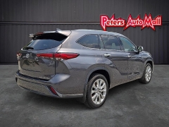 Used 2021  Toyota Highlander Limited FWD at Peters Auto Mall near High Point&comma; NC