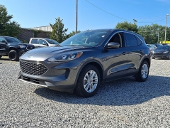 Used 2020  Ford Escape 4d SUV FWD SE at Peters Auto Mall near High Point&comma; NC