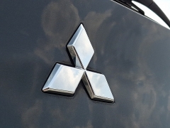 Used 2024  Mitsubishi Outlander Plug-In Hybrid SEL S-AWC at Peters Auto Mall near High Point&comma; NC