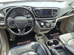 Used 2020  Chrysler Pacifica 4d Wagon Touring L at Peters Auto Mall near High Point&comma; NC