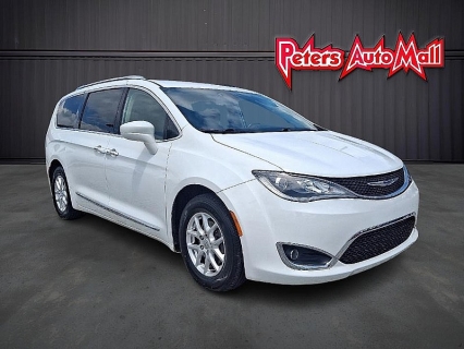 Used 2020 Chrysler Pacifica 4d Wagon Touring L at Peters Auto Mall near High Point, NC