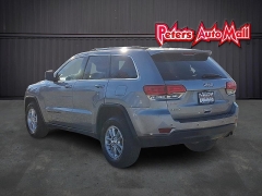 Used 2019  Jeep Grand Cherokee 4d SUV 4WD Laredo at Peters Auto Mall near High Point&comma; NC
