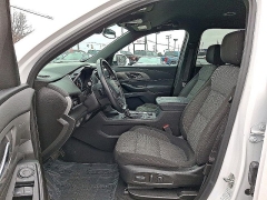 Used 2023  Chevrolet Traverse AWD 4dr LT Cloth w&sol;1LT at Peters Auto Mall near High Point&comma; NC