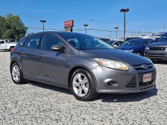 2014 Ford Focus 4d Hatchback SE at Peters Auto Mall near High Point, NC