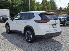 Used 2024  Nissan Rogue FWD SV at Peters Auto Mall near High Point&comma; NC