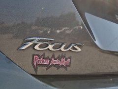Used 2014  Ford Focus 4d Hatchback SE at Peters Auto Mall near High Point&comma; NC