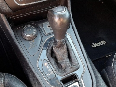 Used 2019  Jeep Cherokee 4d SUV 4WD Limited 3&period;2L at Peters Auto Mall near High Point&comma; NC