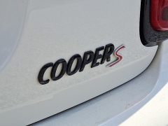 Used 2022  MINI Hardtop 4 Door Cooper S FWD at Peters Auto Mall near High Point&comma; NC